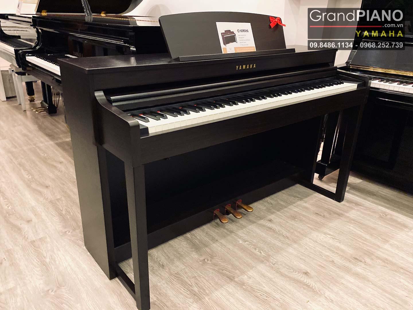 YAMAHA CLP-440R SERIAL: JCRY01042 